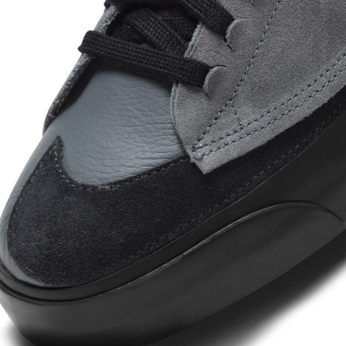 Boty Nike SB ZOOM BLAZER MID EDGE L iron grey/black-black